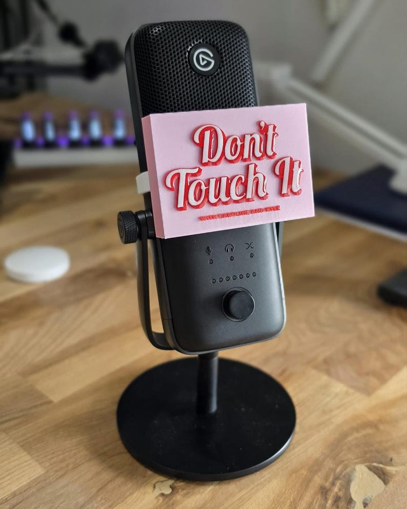 Elgato Wave Microphone flag logo cover | Personalised Streamer Accessory for 1, 3 and 3 MK2