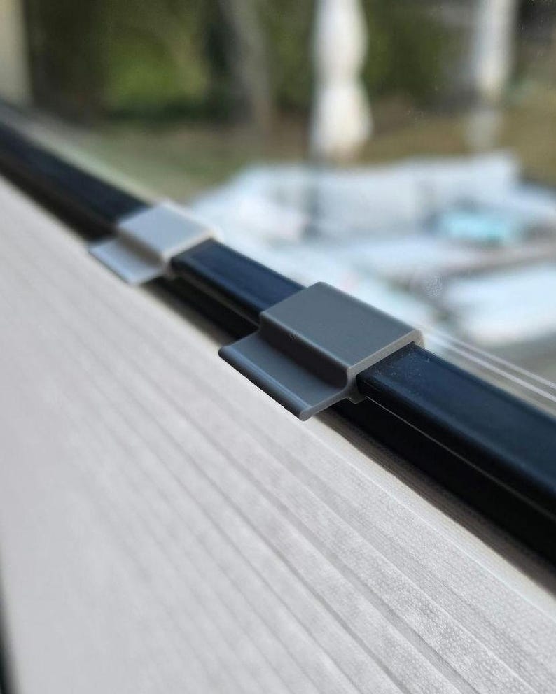 DuoLuxe (Blinds2go ClickFIT) pleated blind handle